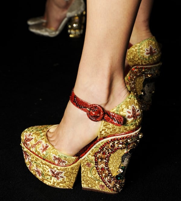 dolce and gabbana fall 2013 gold heels