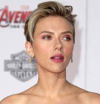 Scarlett Johansson Oozes Sex Appeal In Leg Baring Stella McCartney Dress