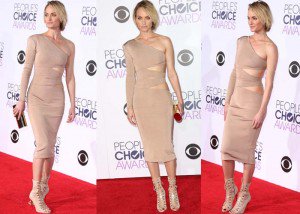 Amber Valletta Rocks Short Tousled Blonde Bob Hairstyle