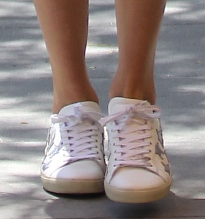 Taylor Swift in Saint Laurent 'Signature California' Sneakers