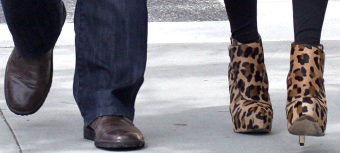 Defying maternity norms, Rachel Zoe stuns in her Brian Atwood Didier leopard print booties, a testament to her unwavering dedication to high fashion during pregnancy