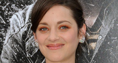 Marion Cotillard's Height, Net Worth, Feet and Legs in Heels