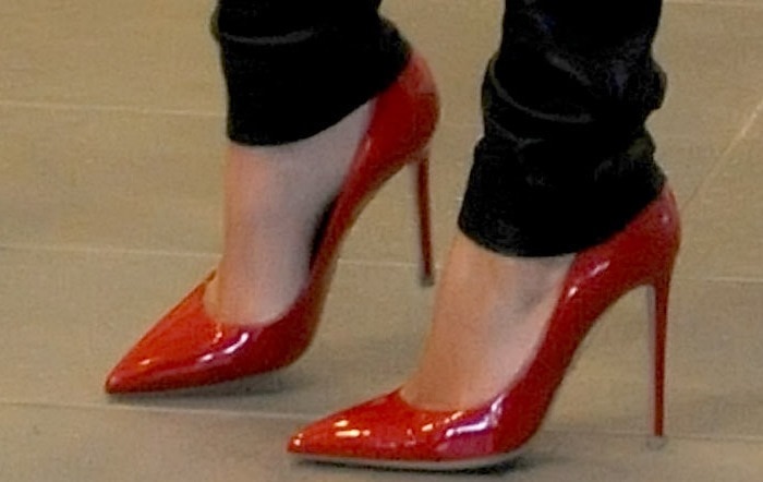 A closer look at Kim's red stiletto pumps