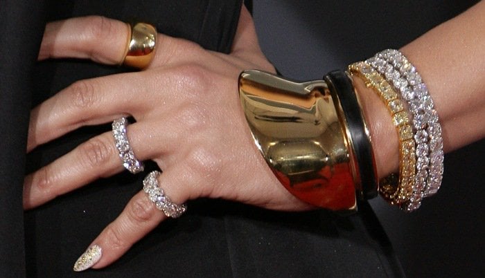 Jennifer Lopez rocked a 33-carat canary diamond bracelet