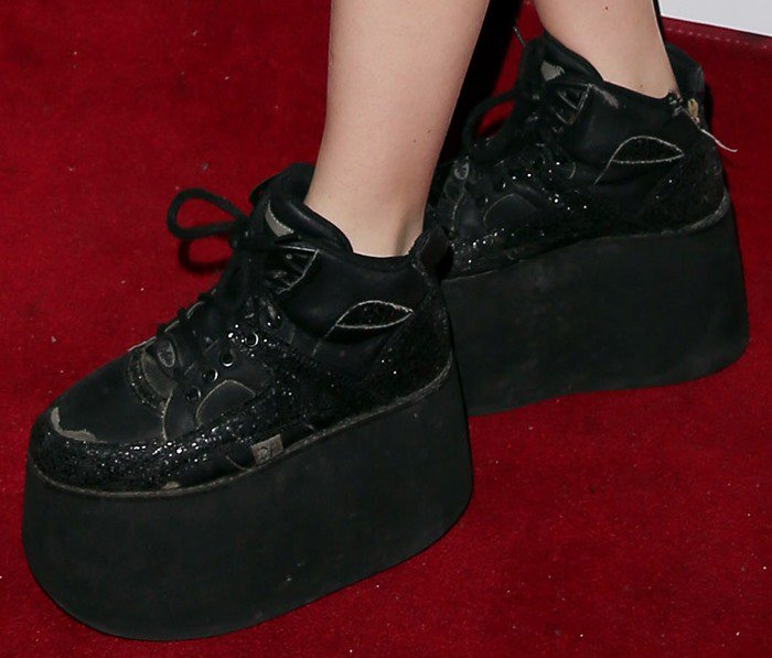 Charli XCX Recalls the ’90s in Towering Platform Sneakers