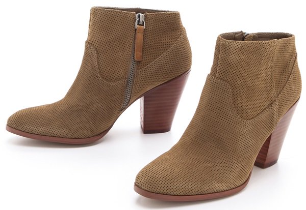 Dolce Vita Hattie Chunky-Heel Booties