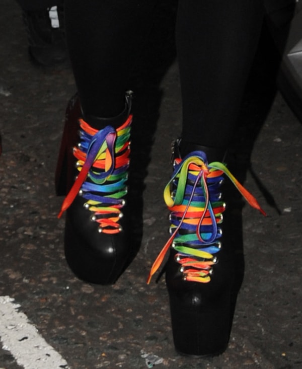 Lily Allen Flaunts Legs in Black Tights and Hellbound Platform Shoes