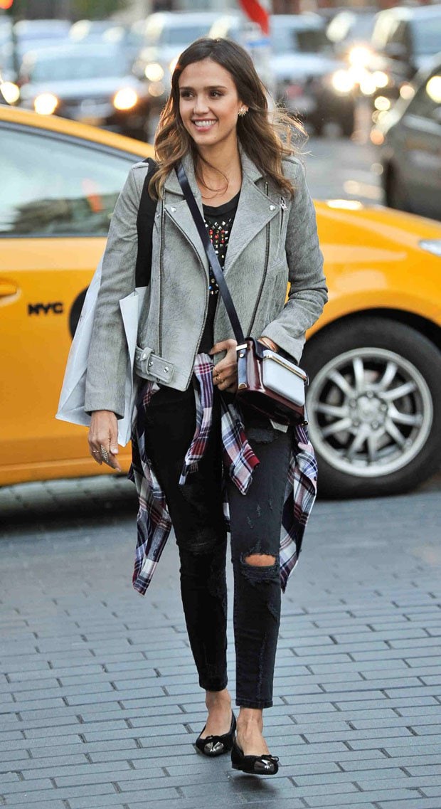 How Jessica Alba Wears Leather Moto Jacket With Jeans and Hat