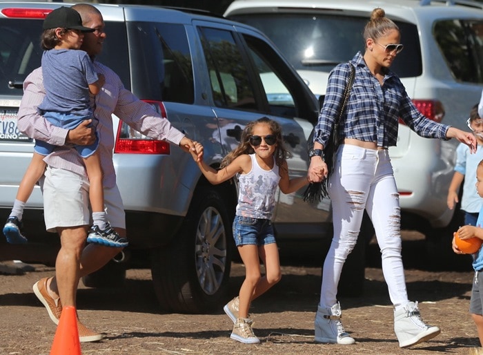 Jennifer Lopez visiting Mr. Bones Pumpkin Patch with her children in Los Angeles on October 11, 2014