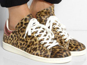 How to Wear Leopard-Print Sneakers With Skinny Jeans