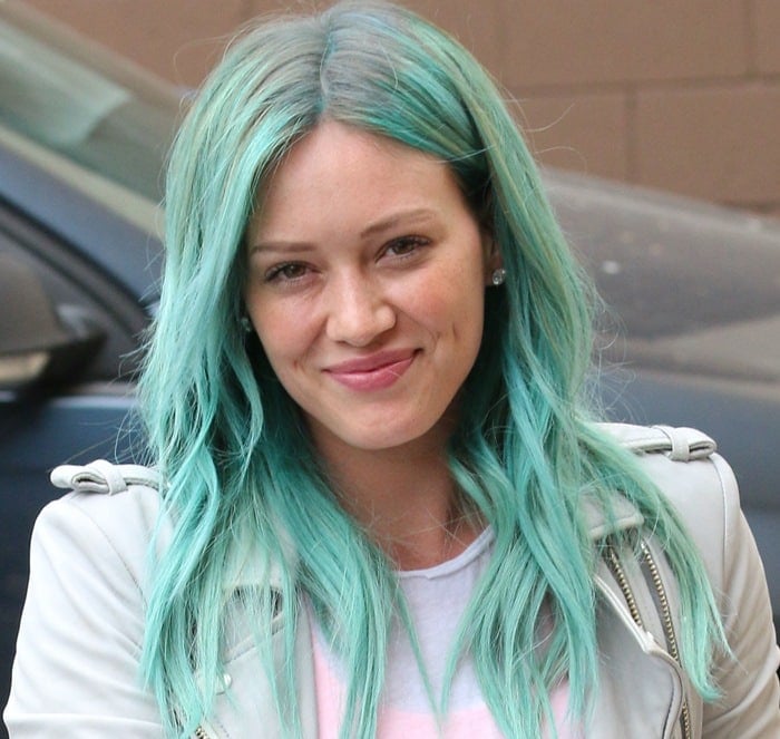 Hilary Duff had her hair colored in a minty, turquoise hue