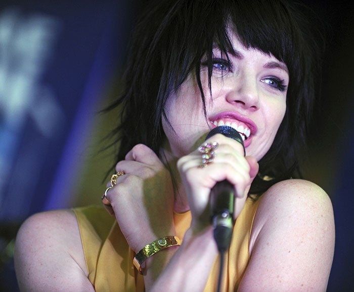 Carly Rae Jepsen's short textured, layered bob hairstyle