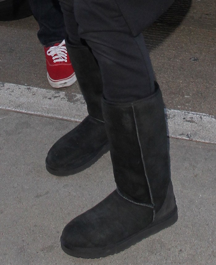 black ugg boots tall