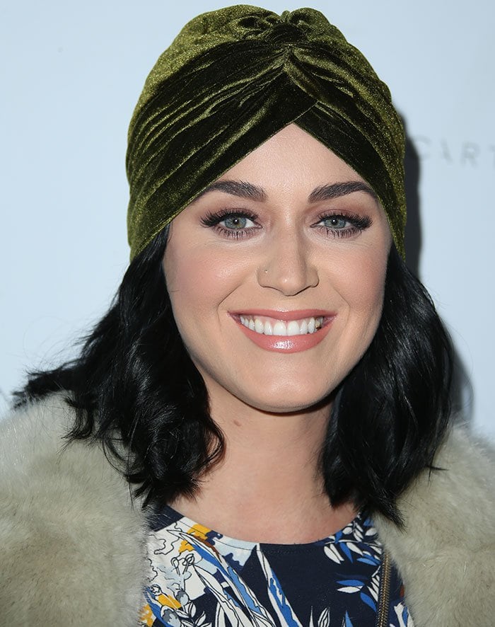 Katy-Perry-turban-flawless-makeup