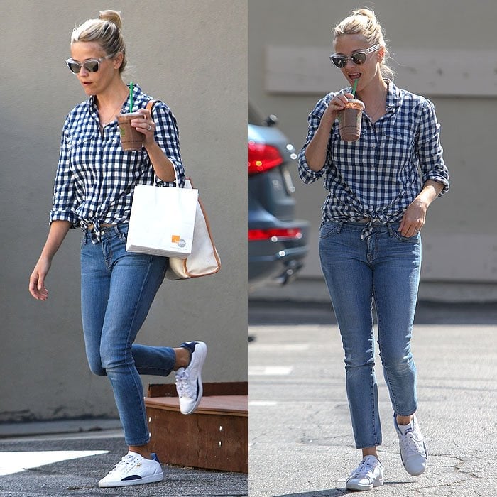 18 Celebrities Show What To Wear With White Sneakers