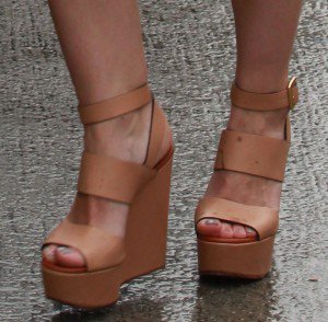 Hilary Duff Nails Street-Chic in Chloe 'Central' Wedges