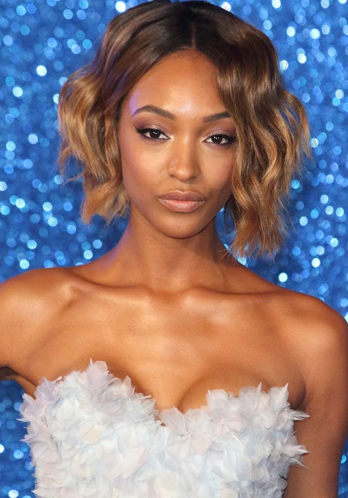 Jourdan Dunn wears her hair down at the premiere of "Zoolander No. 2"