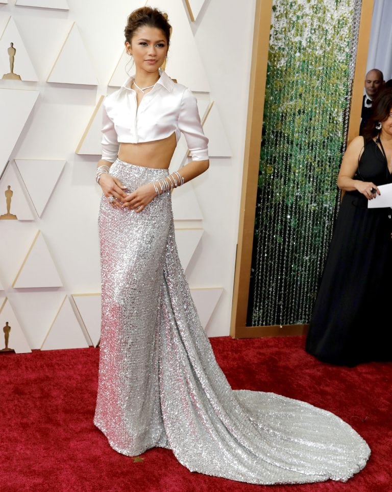 Zendaya Sparkles in Daring Valentino Outfit at 2022 Oscars