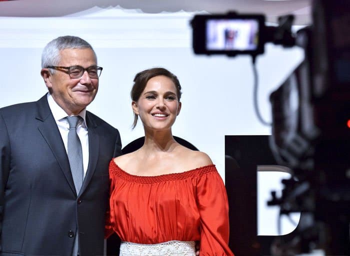 Natalie poses with Dior's perfumer-creator Francois Demachy