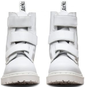 Hailey Baldwin Flashes Backside in On-Trend White Dr. Martens Boots