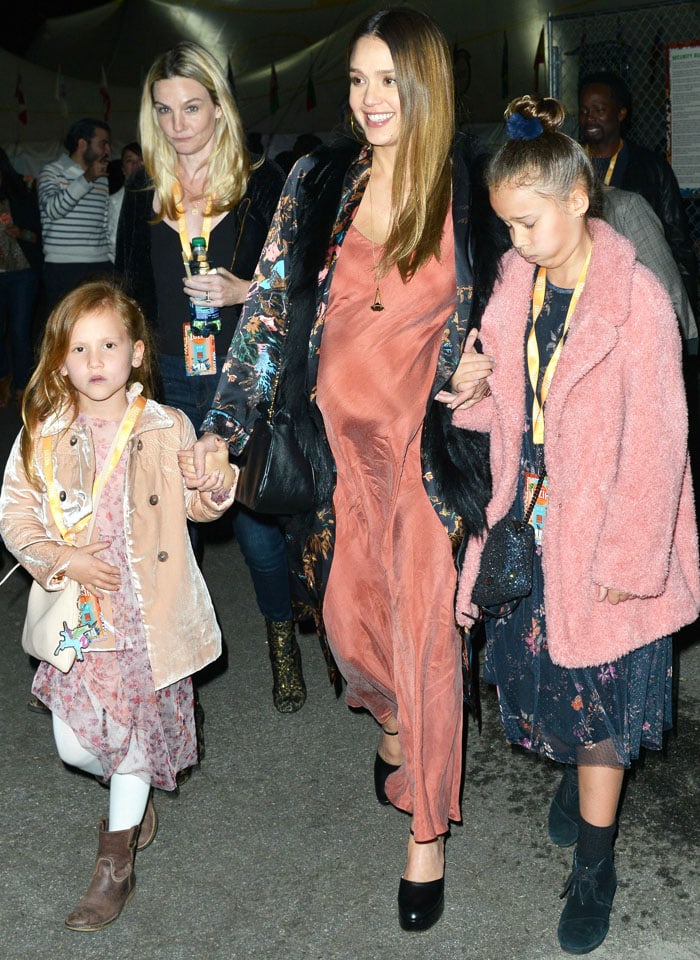 The actress enjoys a night out with her parents and children