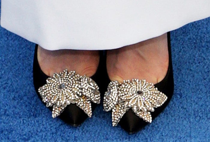 The actress added some sparkle to her look with a pair of Sophia Webster "Lilico" pumps