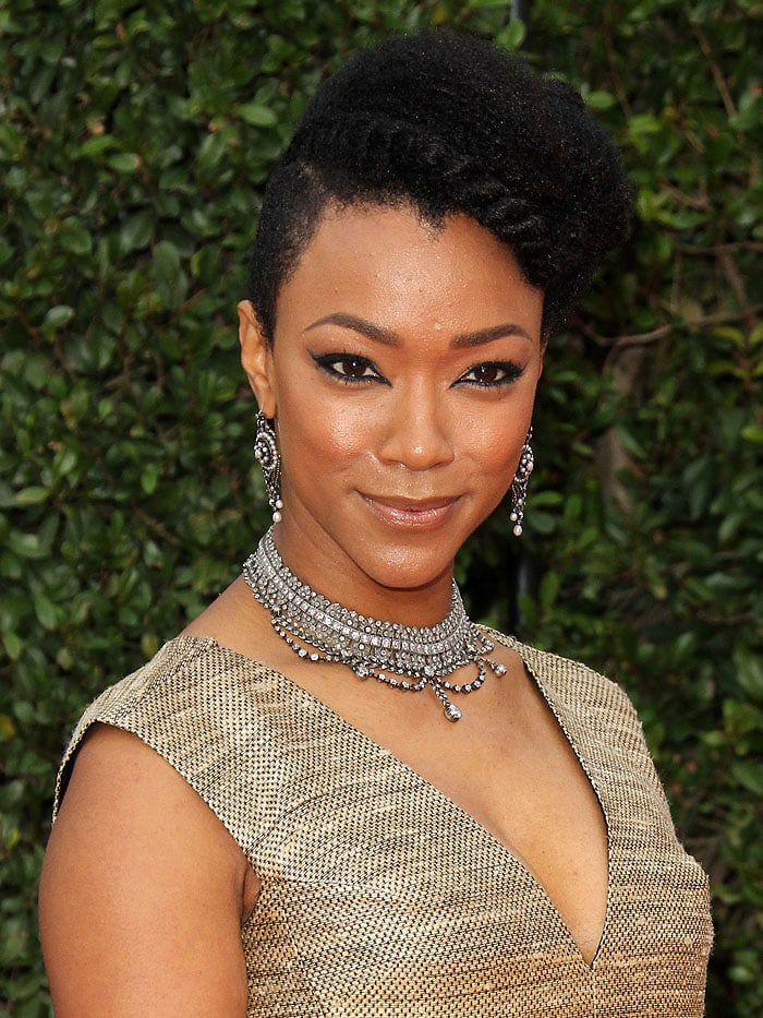 Sonequa Martin-Green's Neil Lane diamonds dripping from her ears and neck