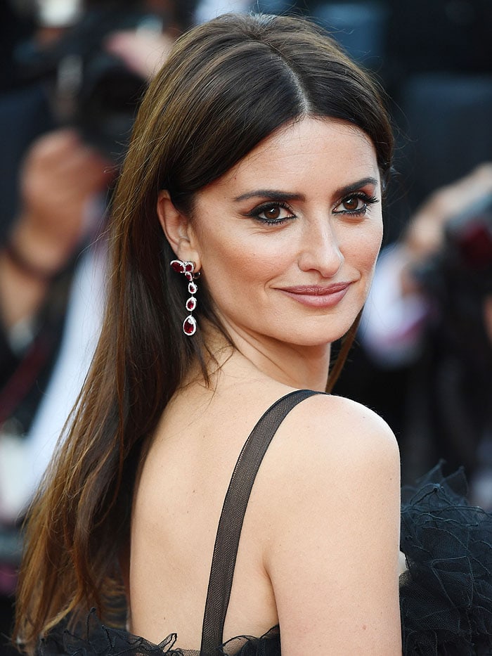 Penelope Cruz's Toes Appear Smashed in Versace Ankle-Strap Sandals