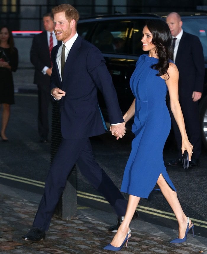 Prince-Harry-and-his-wife-Meghan-Markle-blue-dress.jpg