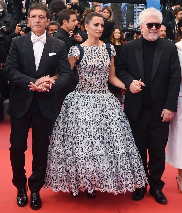 Penelope Cruz Looks Super Short in Embroidered Chanel Gown