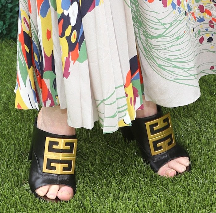 Julianne Moore's sexy toes in Givenchy logo-embellished mules