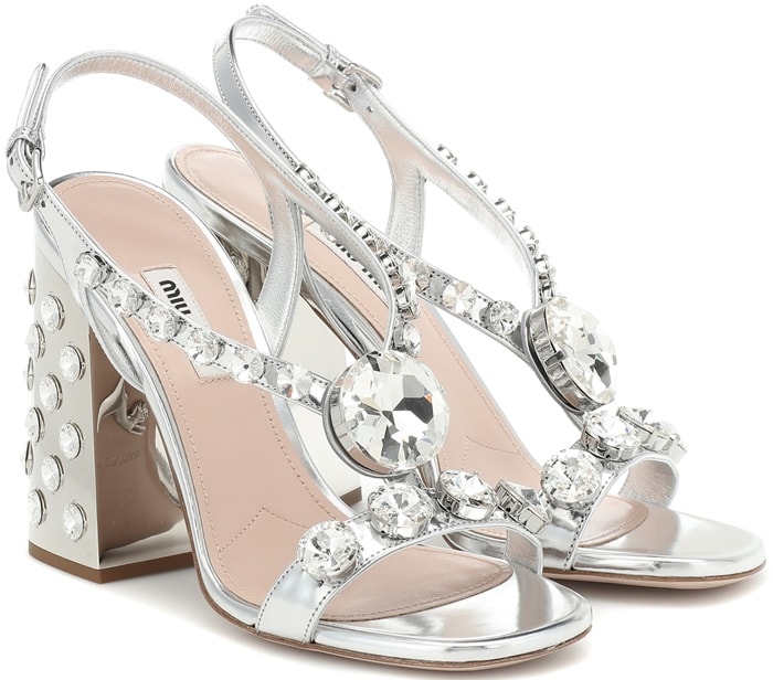 Aubrey Plaza Rocks Silver Sandals Dripping in Opulent Crystals
