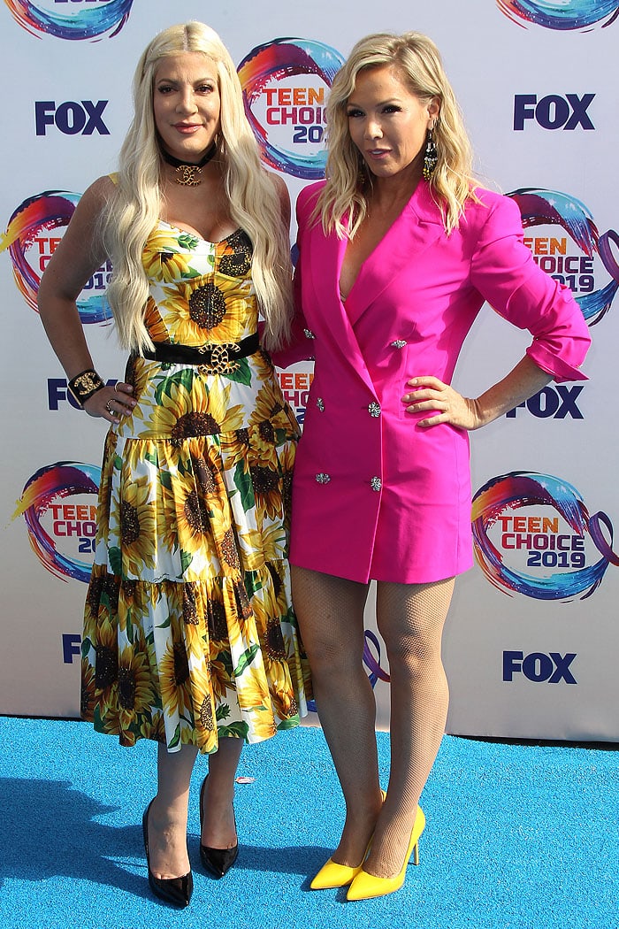 Hot Pink Ruled the Blue Carpet at 2019 Teen Choice Awards