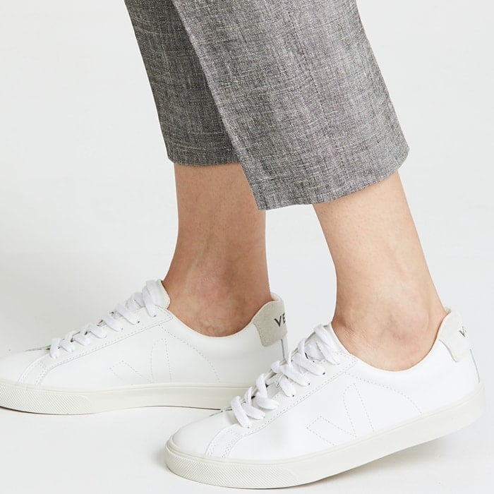 Emily Ratajkowski Loves Her Comfortable White Veja Esplar Sneakers