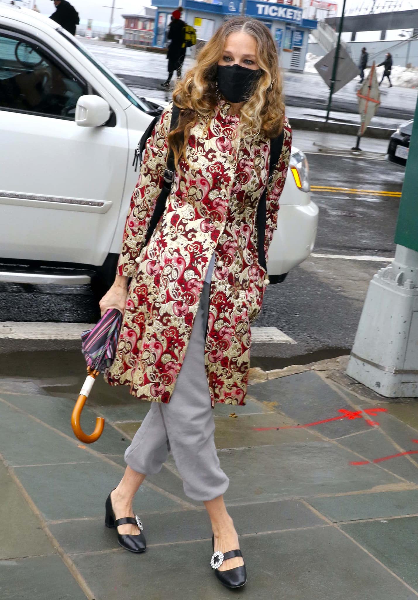 Sarah Jessica Parker visits her South Street Seaport store in an oriental-style embroidered coat