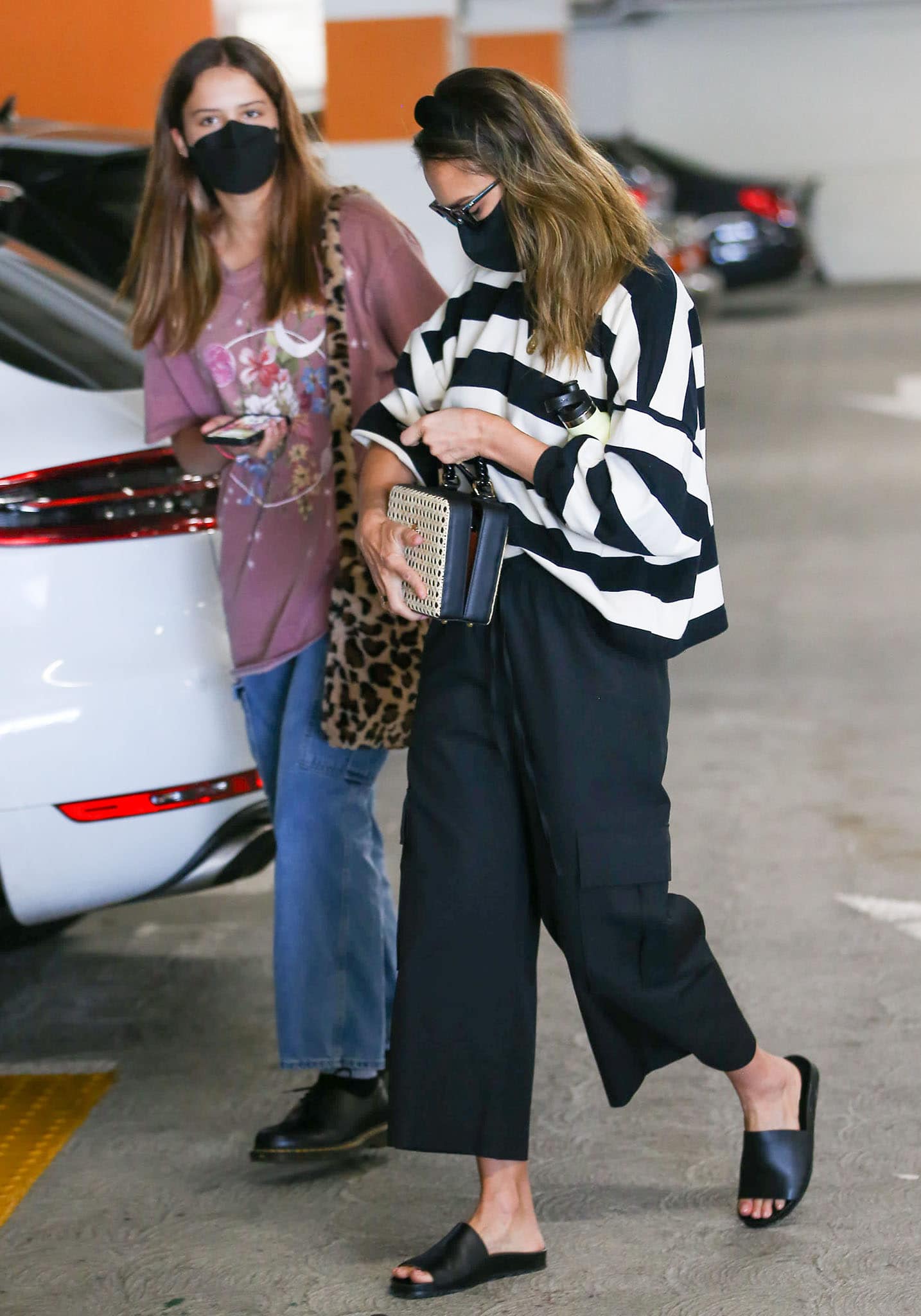 Jessica Alba and daughter Honor Marie step out for grocery shopping in Los Angeles on March 30, 2021