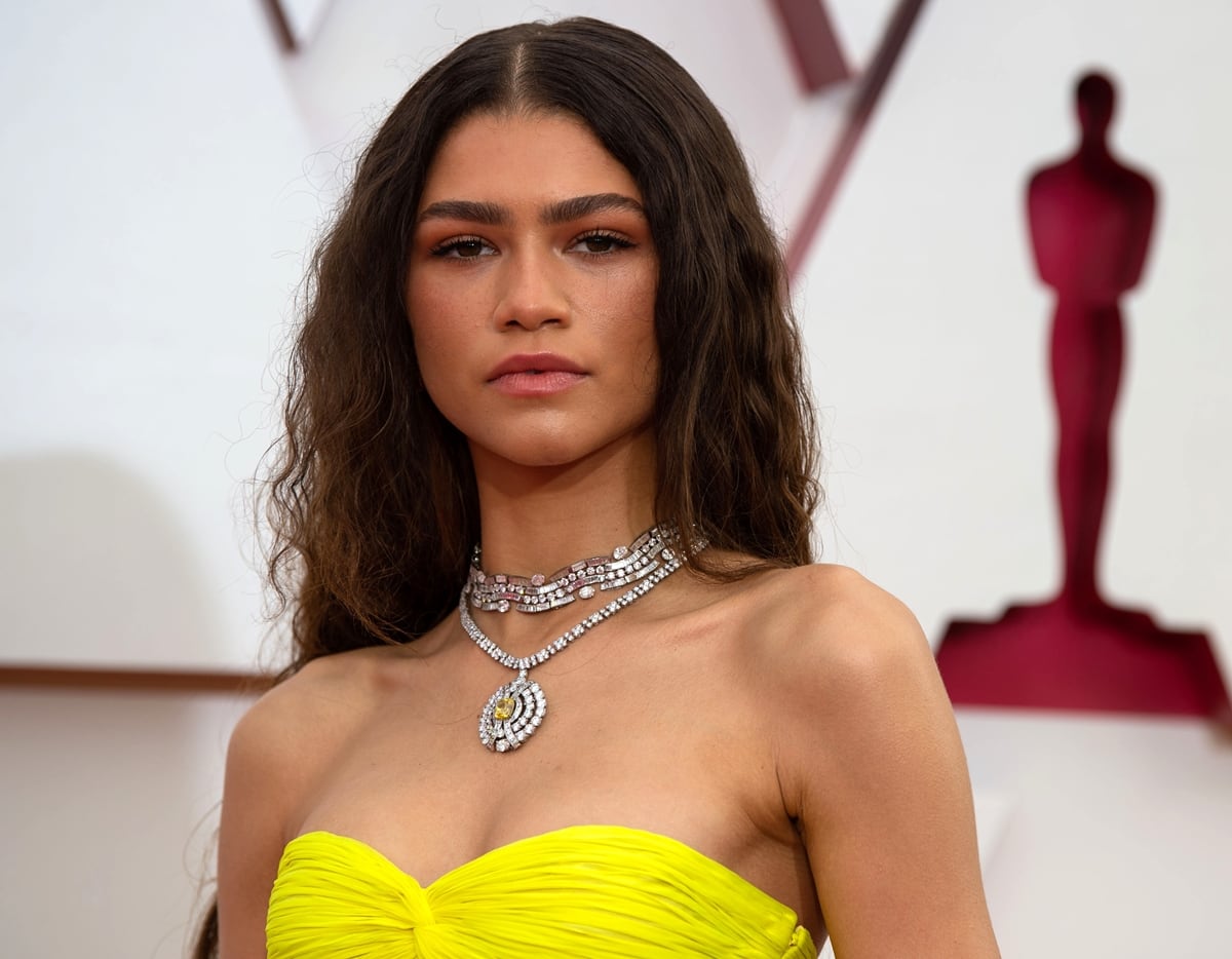 Zendaya wore a yellow diamond tassel necklace and a total of 183.3 carats from Bulgari valued at over $6 million