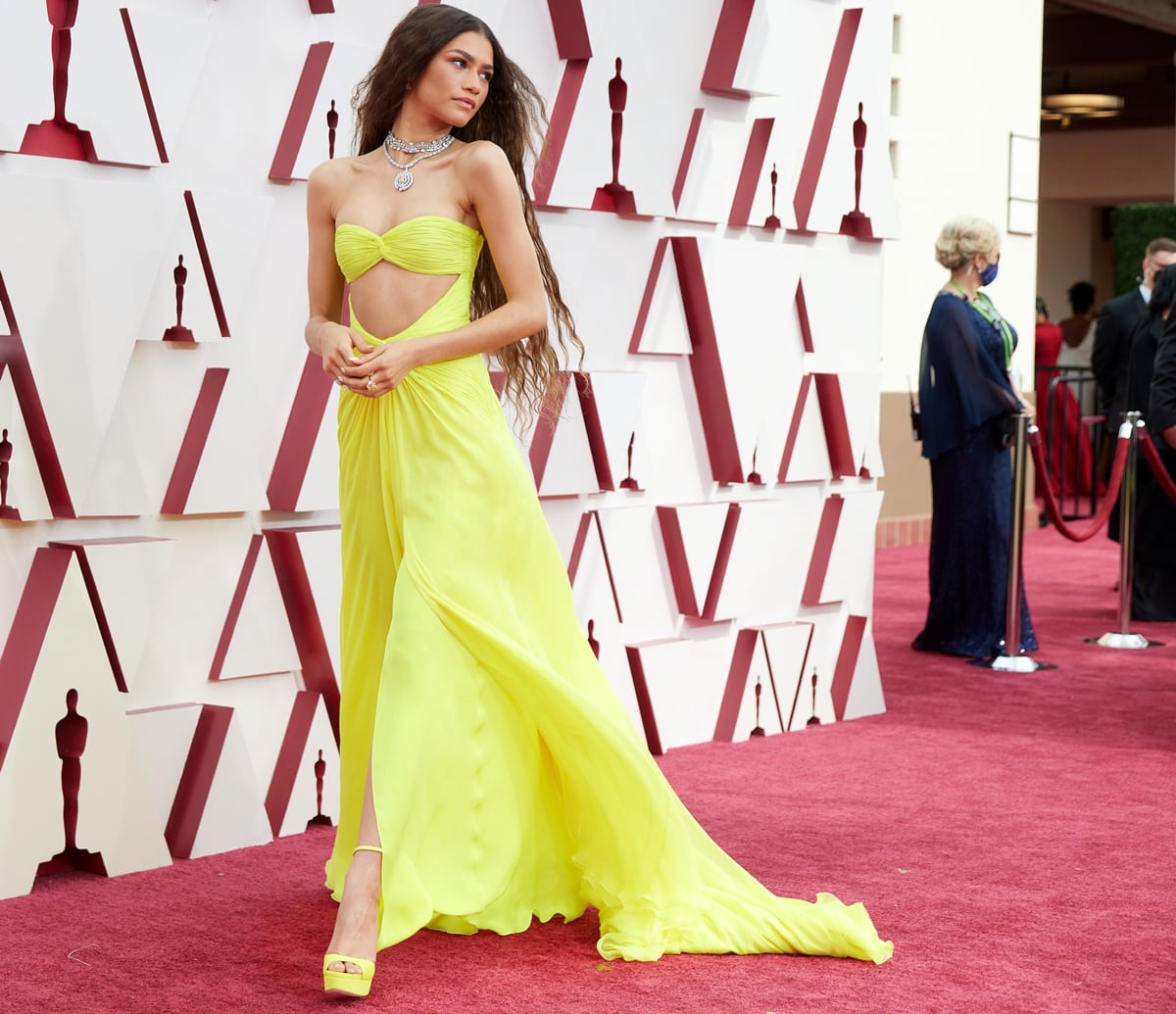 Zendaya Sparkles With 6 Million in Bulgari Diamonds at the Oscars