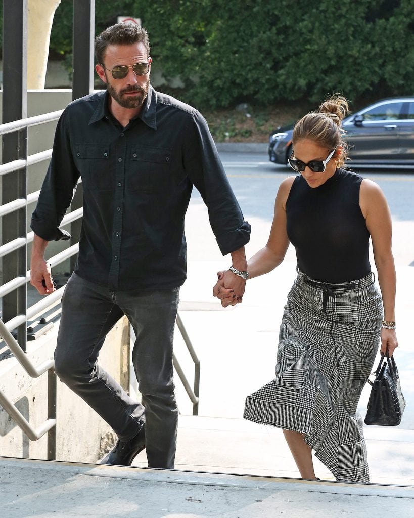 Jennifer Lopez Shops With Ben Affleck in Tom Ford Prince of Wales Skirt ...