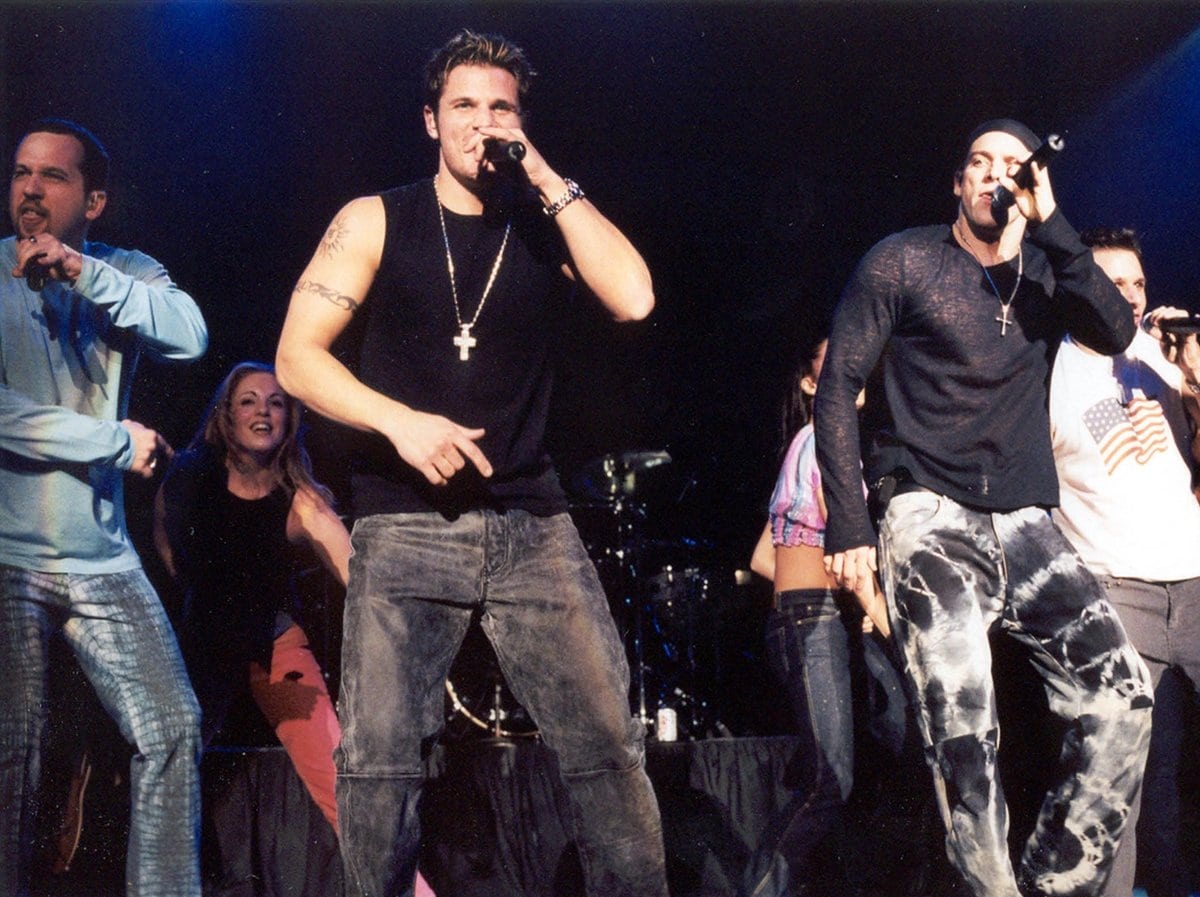 Nick Lachey spotted with 98 Degrees members Justin Jeffre and Jeff