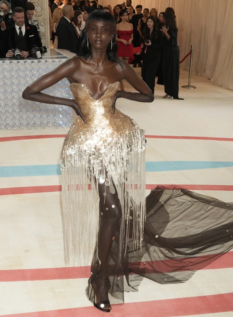 Chanel Muse Anok Yai Glows in Futuristic Jellyfish Pannier Dress at