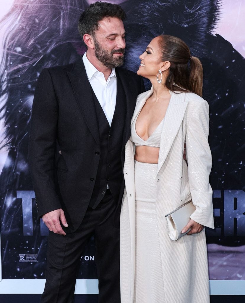 Jennifer Lopez and Ben Affleck's Passionate Kiss Steals the Spotlight ...