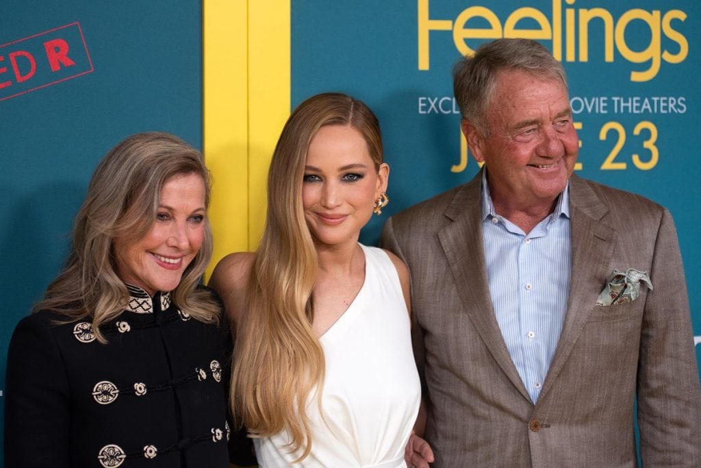 Jennifer Lawrence's Parents Cheer Her On at New York City Premiere of ...