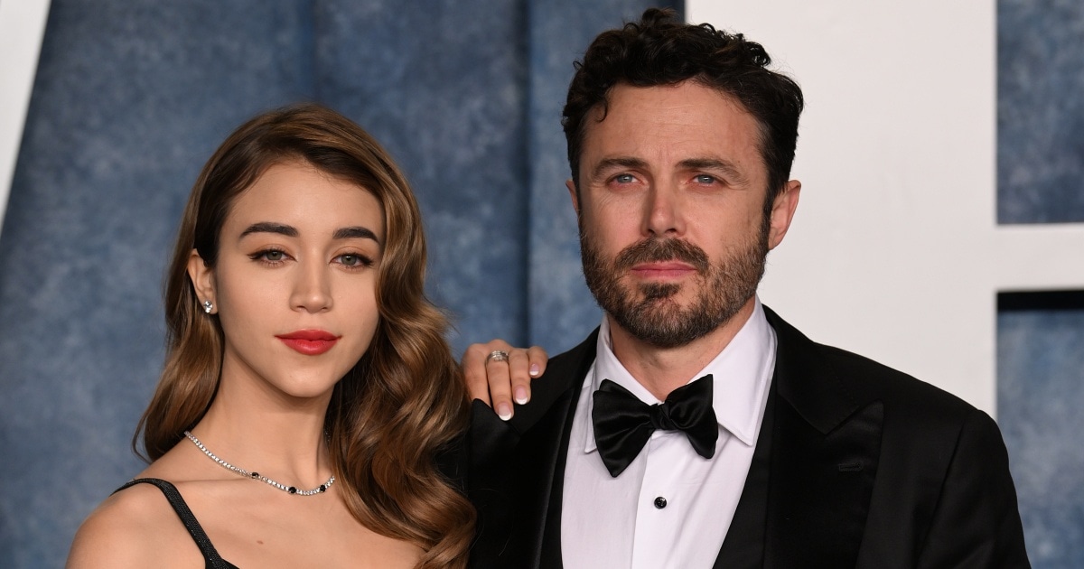 Casey Affleck, 46, and girlfriend Caylee Cowan, 23, passionately