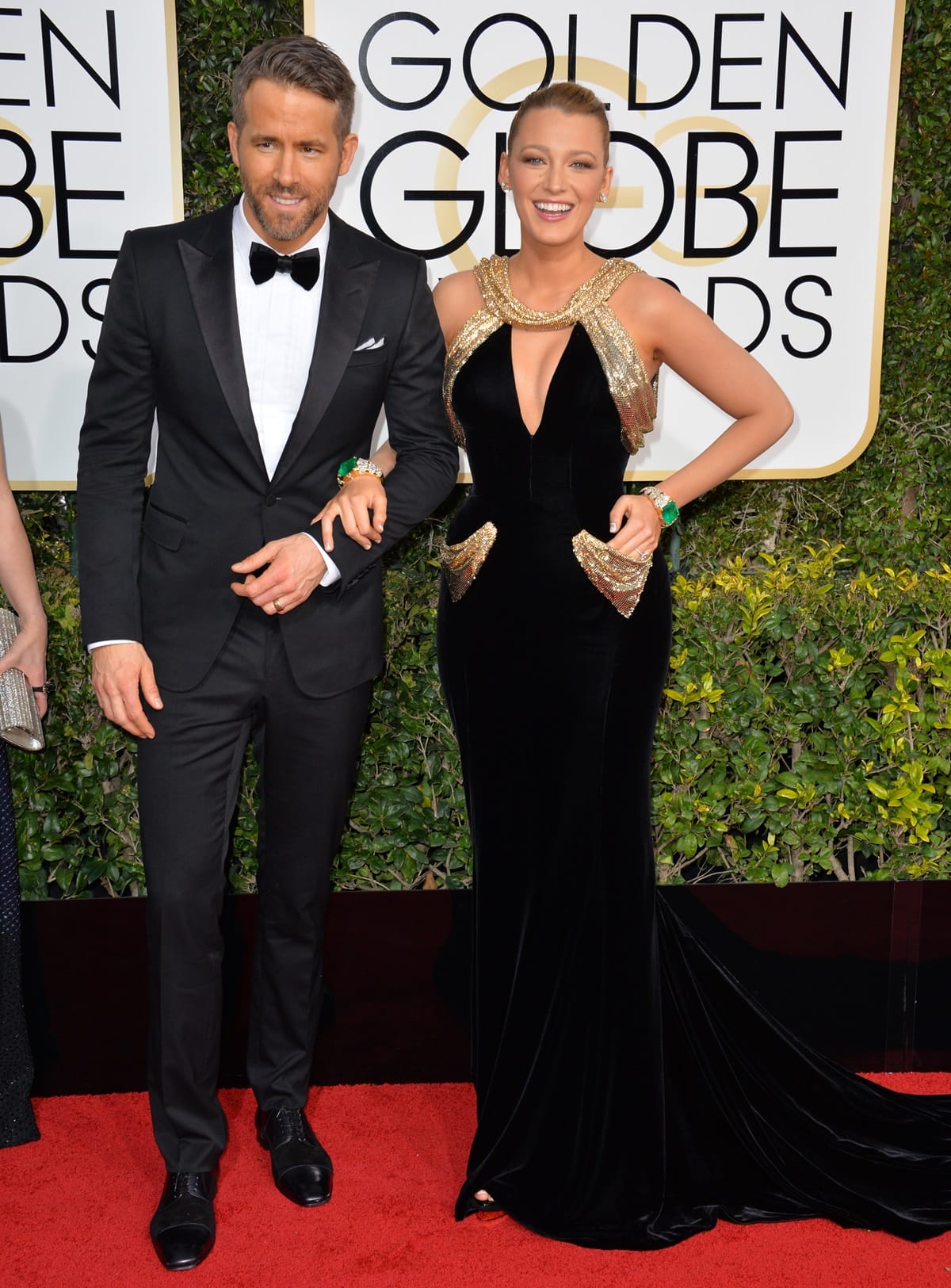 Blake Lively stands at 5ft 8 ½ inches (174 cm), while Ryan Reynolds is taller at 6ft 2 inches (188 cm), making a height difference of 5.5 inches (14 cm) between them