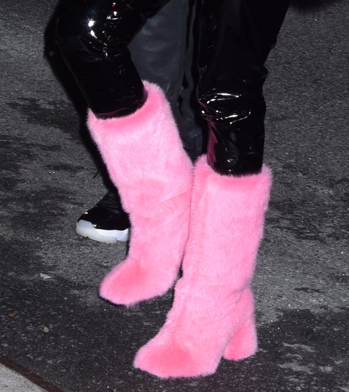 Nicki Minaj Promotes Pink Friday 2 World Tour in Neon Fur Winter Coats ...