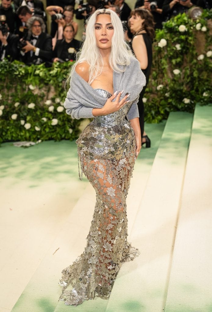 Kim Kardashian's Met Gala Look: Unveiling Her Silver Chain-Mail Gown ...