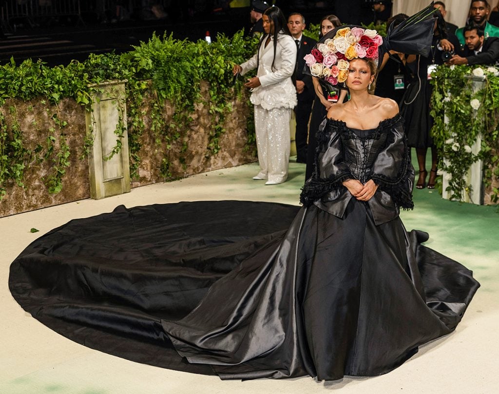 Zendaya's Triumphant Return to the Met Gala 2024: A Showcase of ...