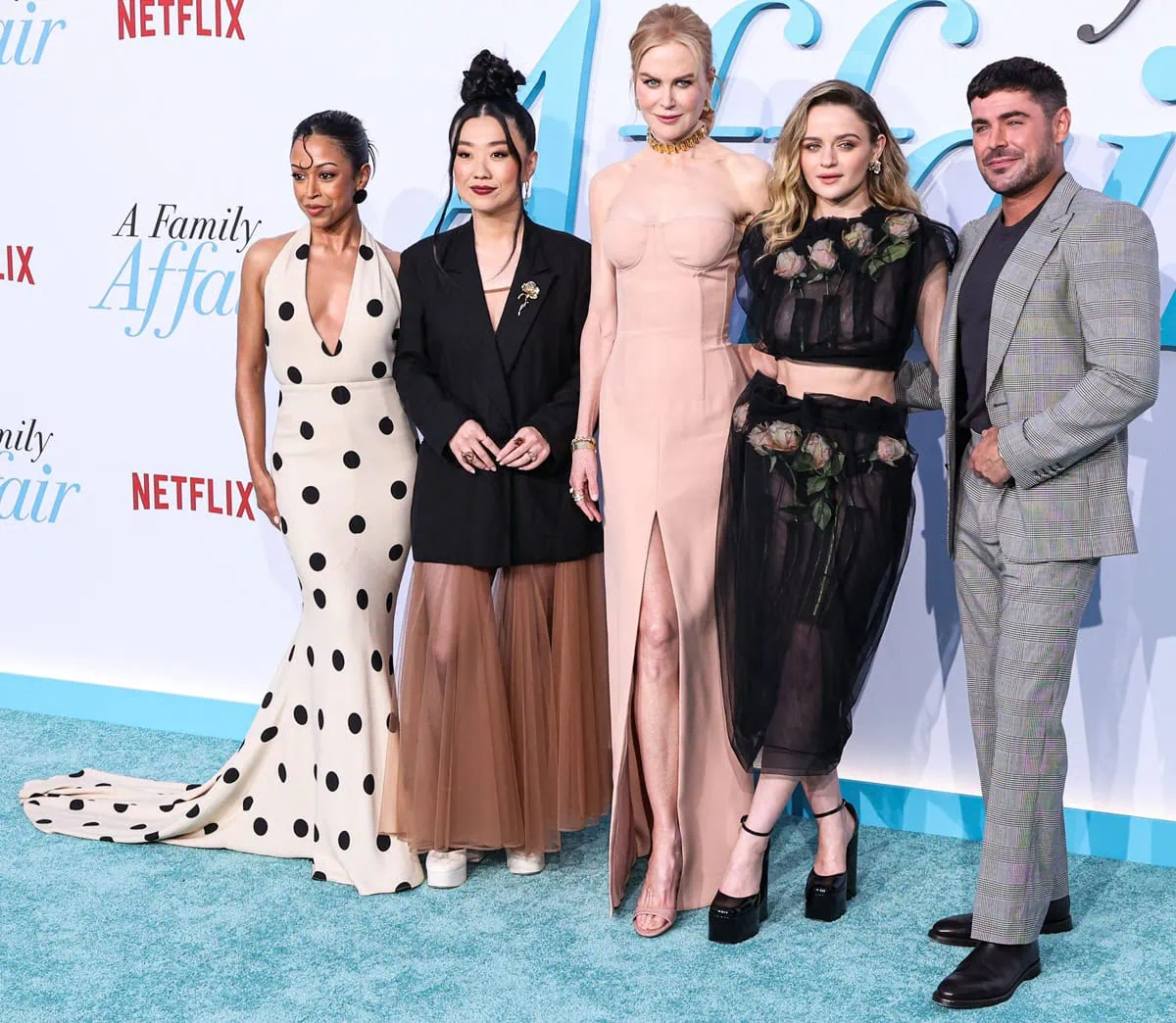 Nicole Kidman towers over her co-stars Liza Koshy, Sherry Cola, Joey King, and Zac Efron at the premiere of Netflix's A Family Affair