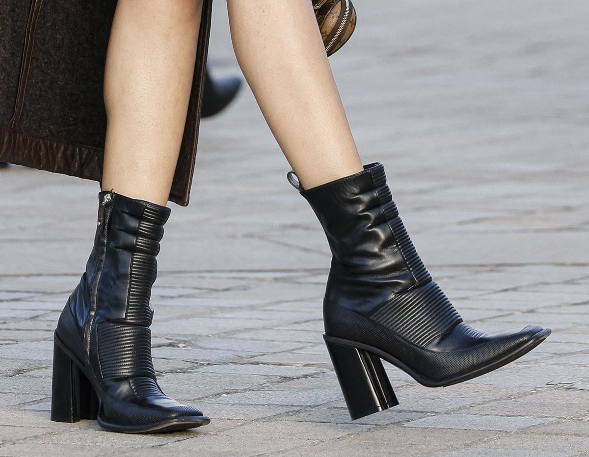 Lisa completes her sensual yet edgy ensemble with the Louis Vuitton Berlin ankle boots